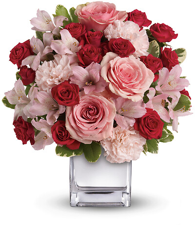 Love That Pink Bouquet with Roses